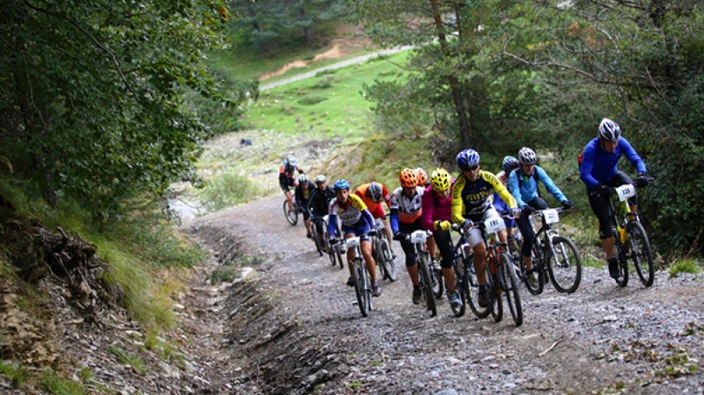 Novia Por paso Hostal Mendilatz está situado en el Pirineo. BTT Pirineo Navarro – Rutas BTT